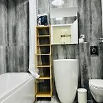 Rentforcomfort Sky Garden Studio Апартаменти *
