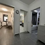 Lägenhet Rentforcomfort Sky Garden Studio Bukarest