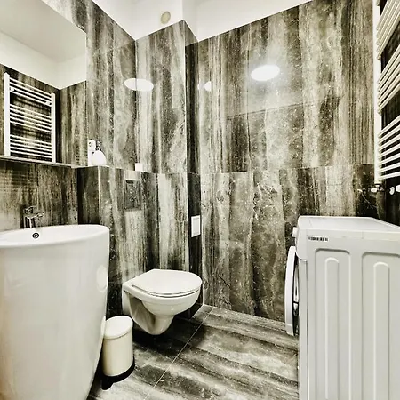 Rentforcomfort Sky Garden Studio * Бухарест