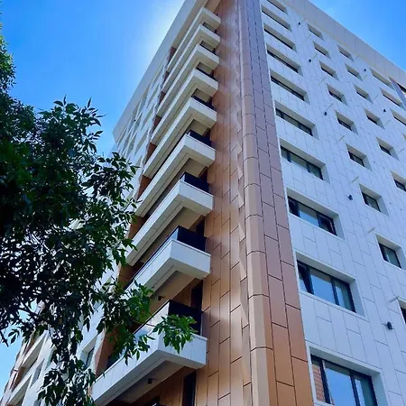 Rentforcomfort Sky Garden Studio Апартаменты Бухарест