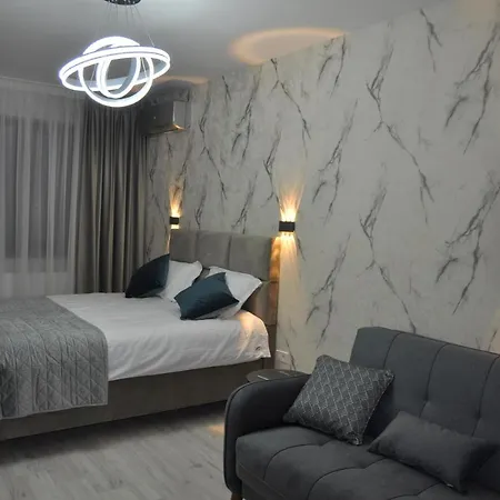 Rentforcomfort Sky Garden Studio Апартаменти Бухарест