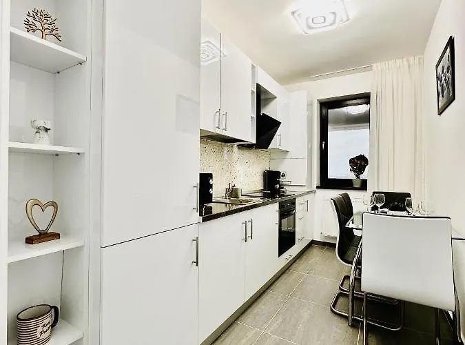 Rentforcomfort Sky Garden Studio Apartament