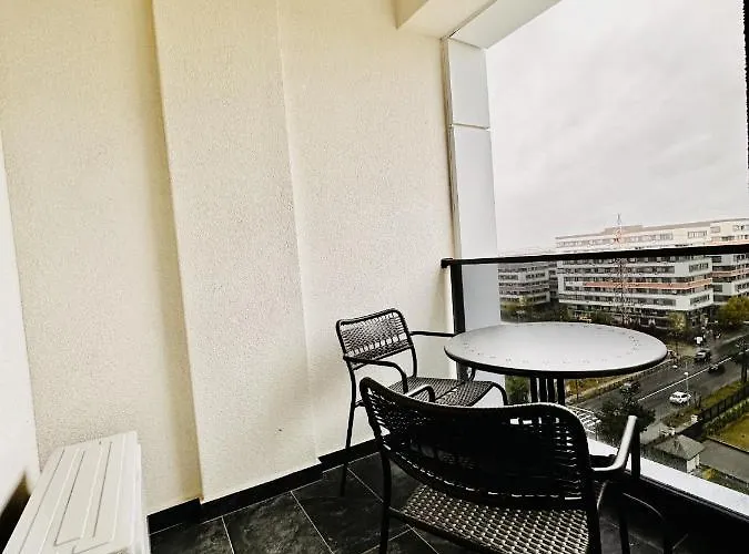 Rentforcomfort Sky Garden Studio Apartament *